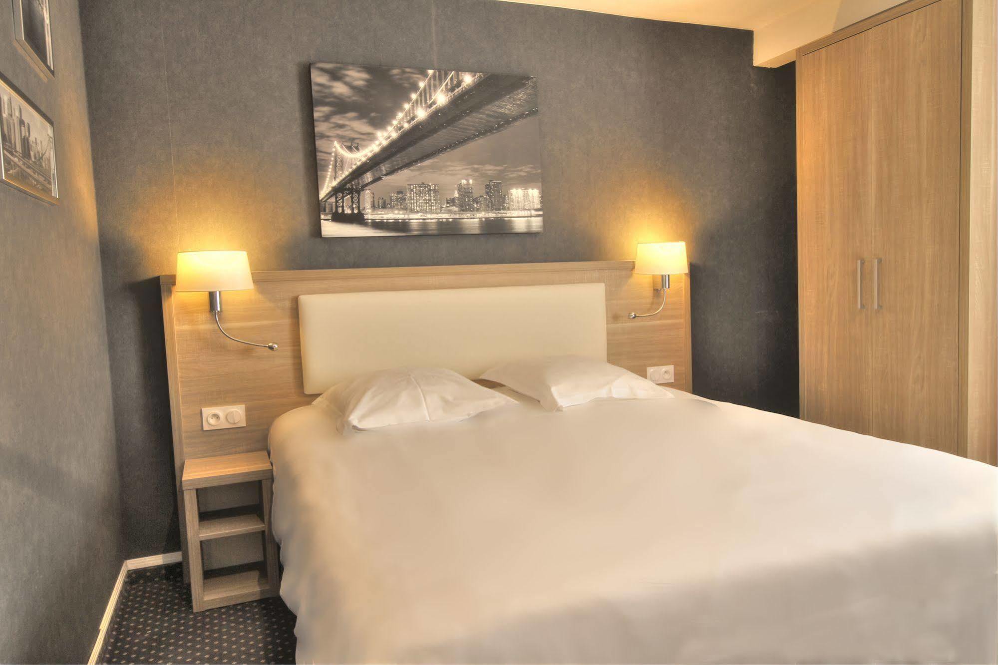 Hotel-Spa-Piscine Le Petit Castel Beuzeville-Honfleur エクステリア 写真